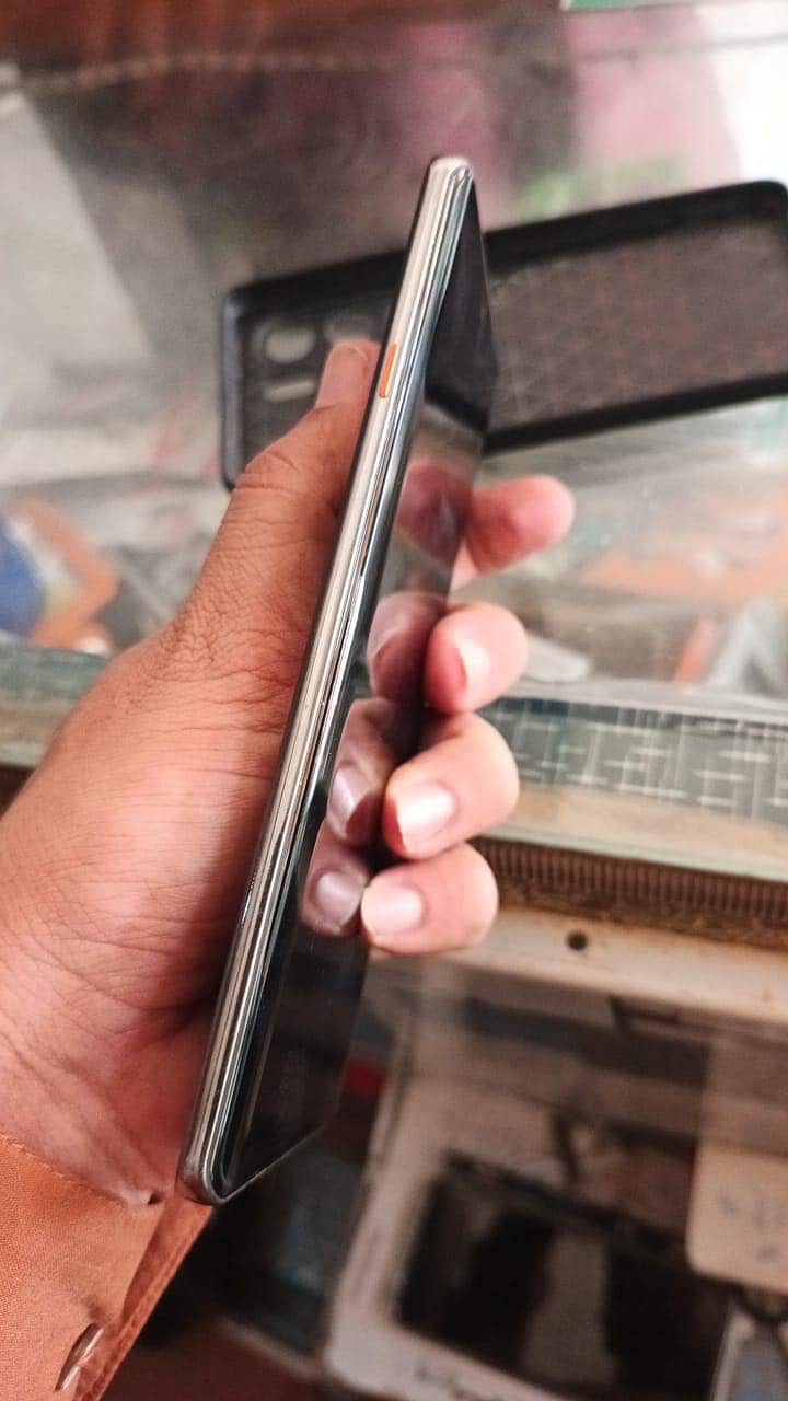 Tecno CAMON 40 Pro 0