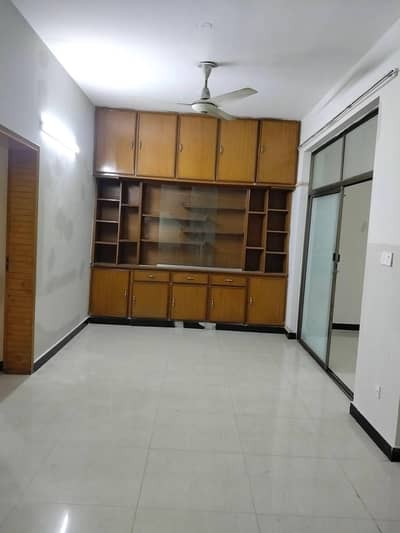G-11/1 Size 8 Marla Upper Floor Portion For Rent