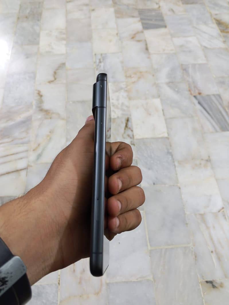 Google Pixel 8 5
