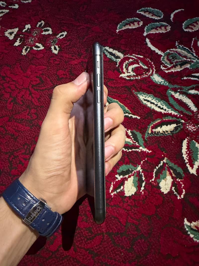 Apple iPhone 11 2