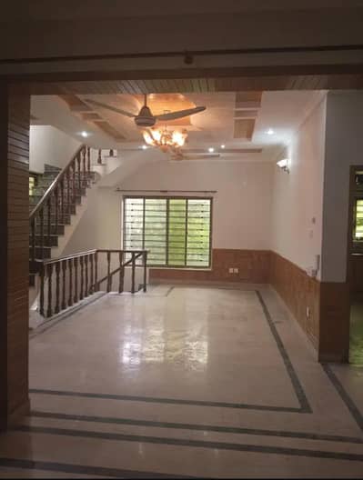 G-11 Size 40*80 Upper Floor Portion For Rent