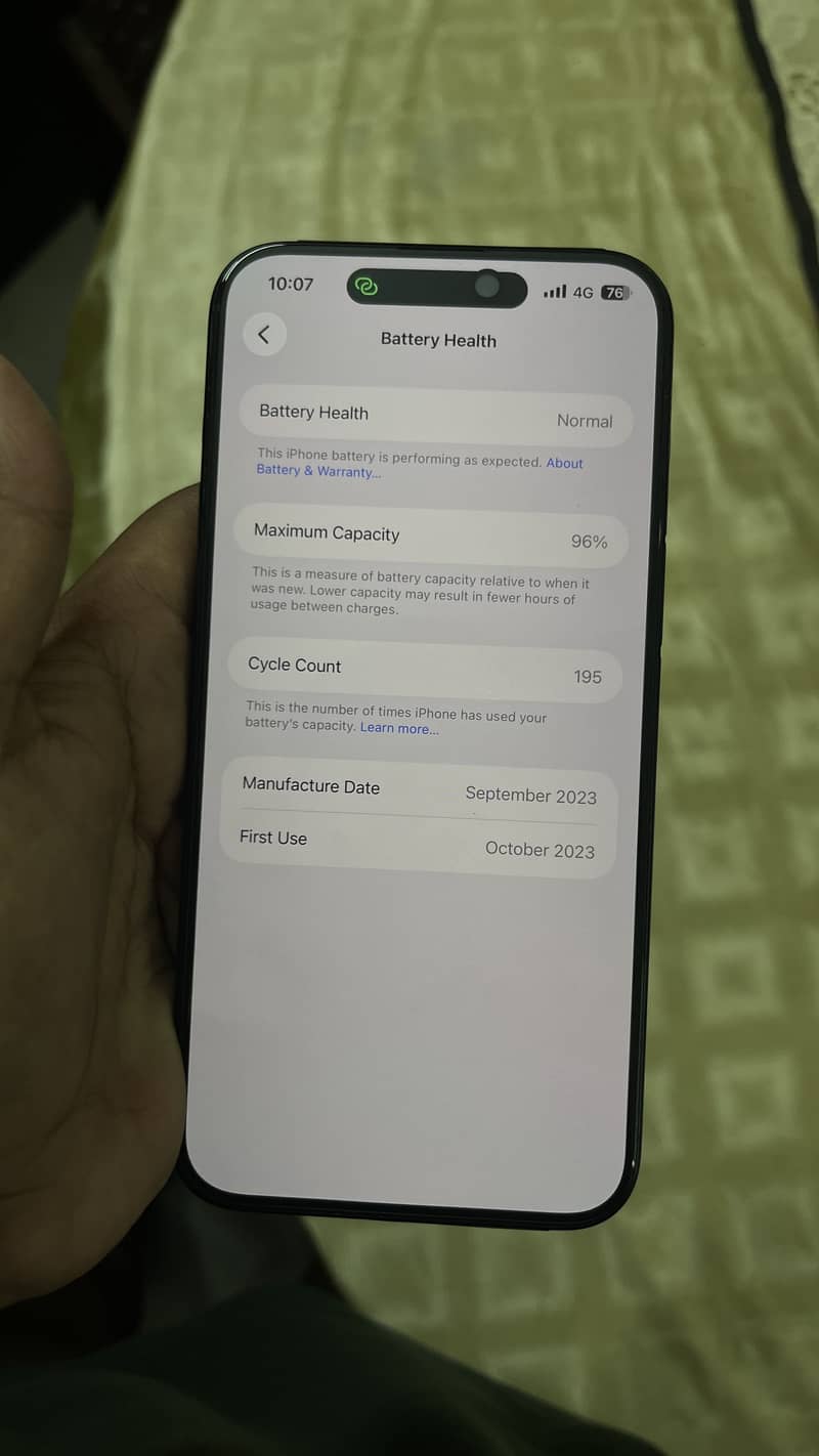Apple iPhone 15 Pro Max 4