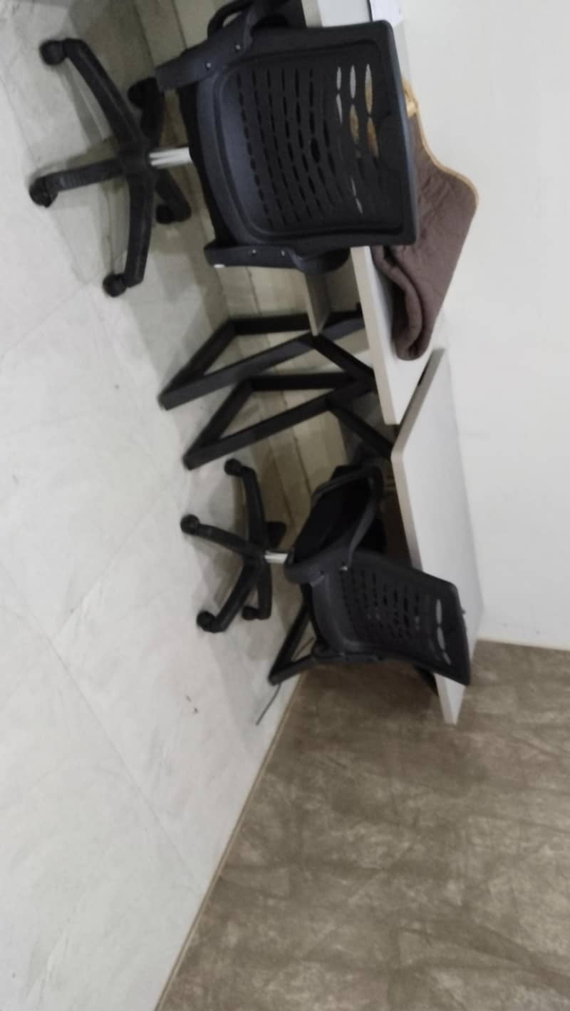 Computer Table 1