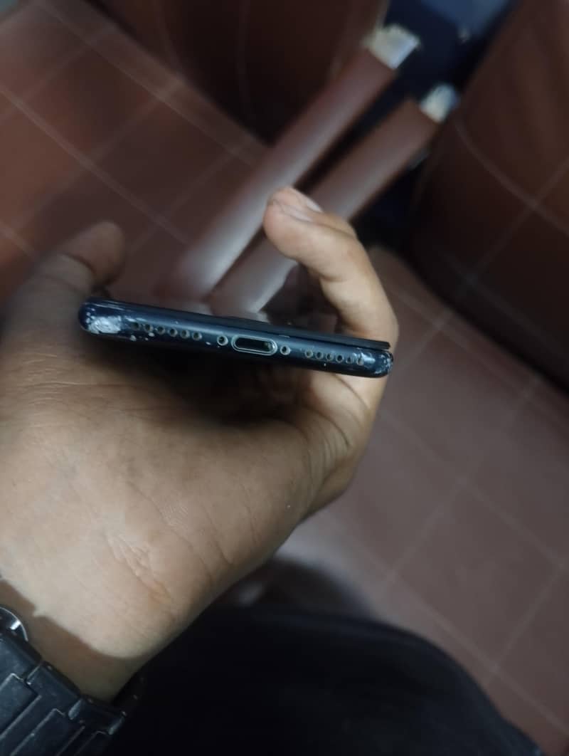 Apple iPhone 7 2