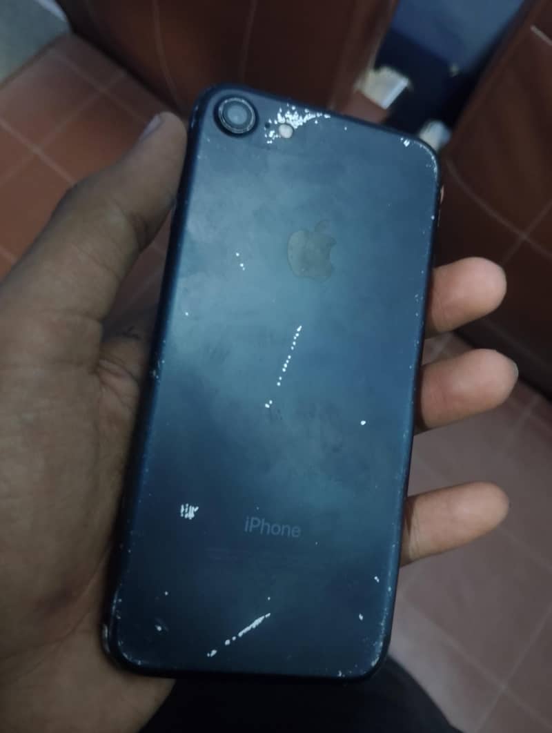 Apple iPhone 7 4