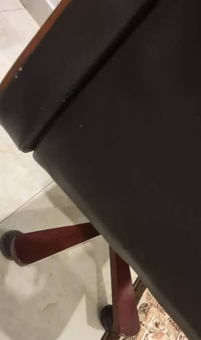 Soft Comfy Black Classy King Recliker