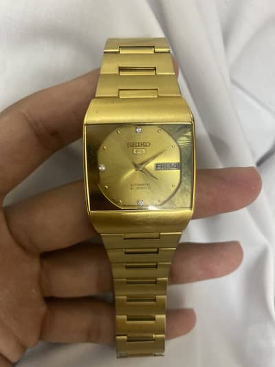 Seiko 5  Gold plated Automatic 21 jewels made in japan ,arabic date