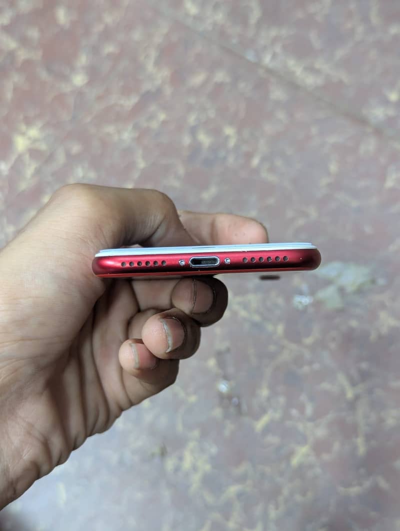 Apple iPhone 7 2