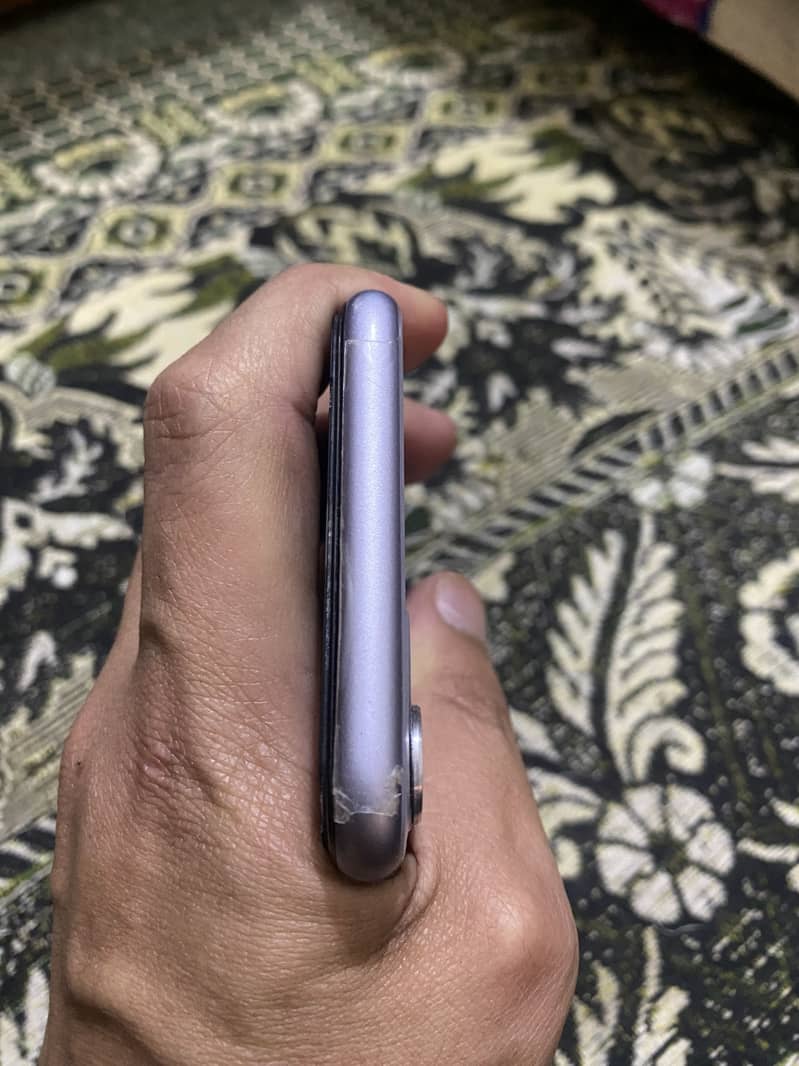 Apple iPhone 11 1