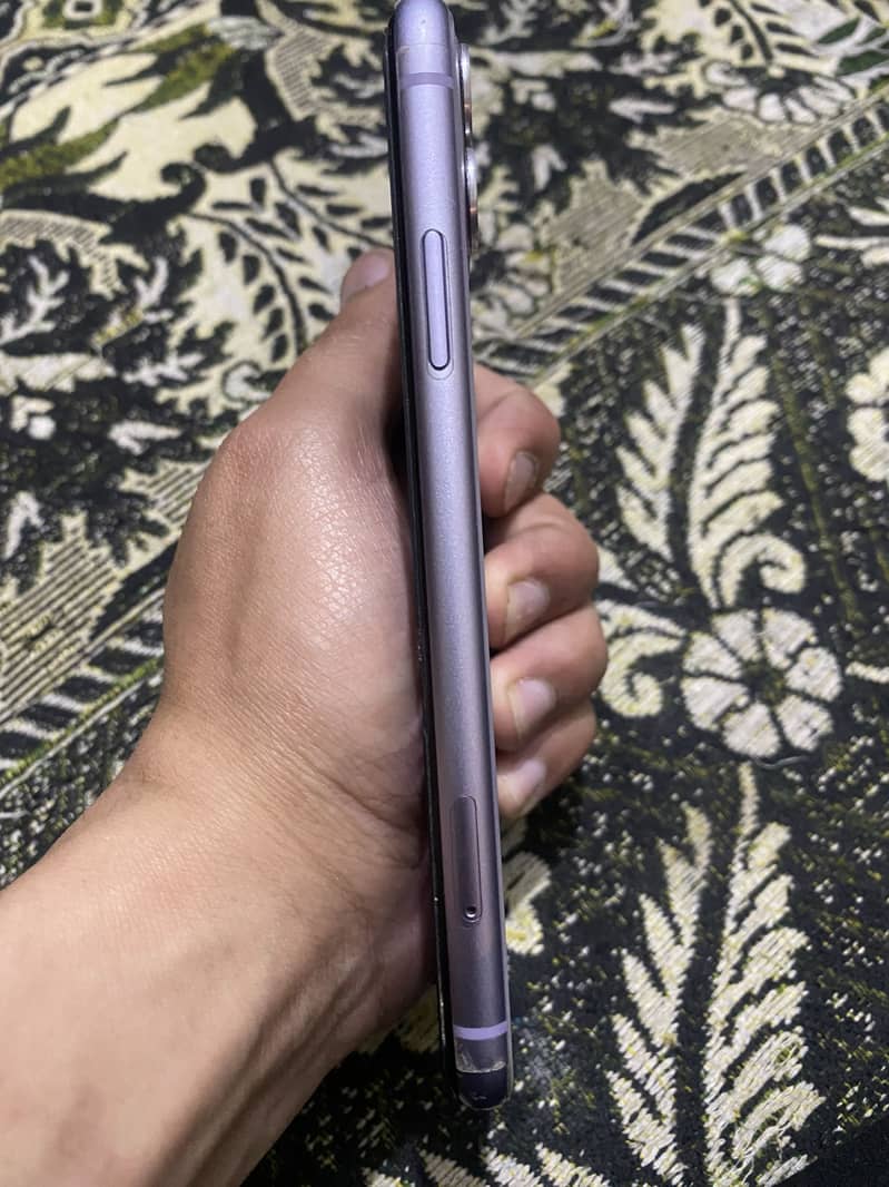 Apple iPhone 11 5