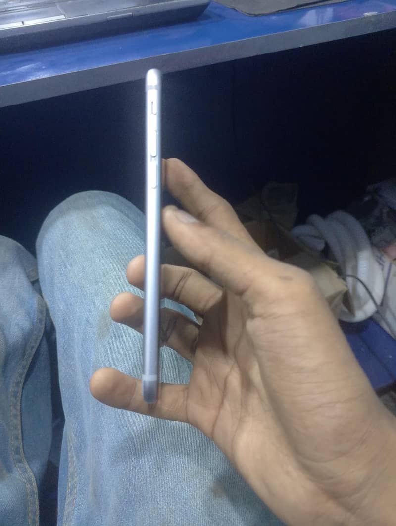 Apple iPhone 6 4