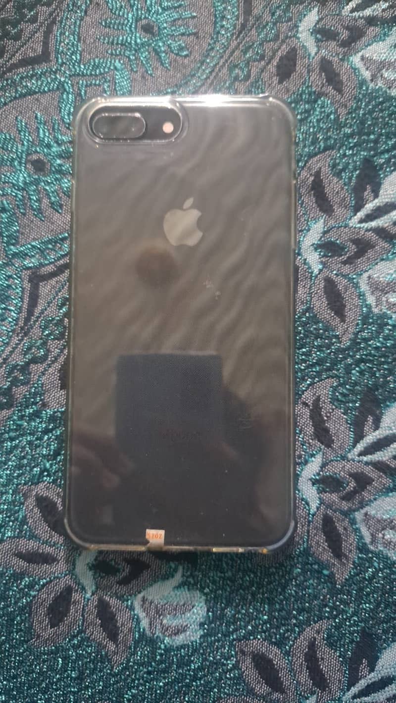 Apple iPhone 8 Plus 1