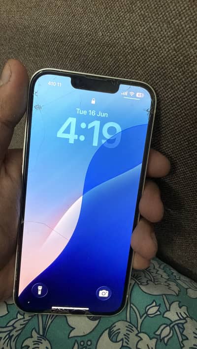 Iphone 13 pta approved 100% battery 10/10 like new