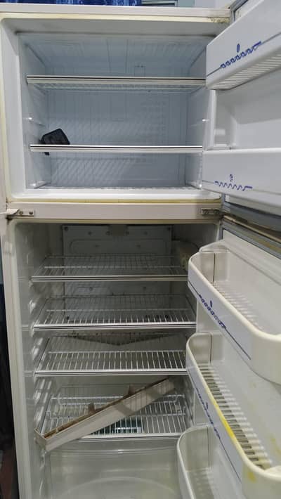 Dawlance fridge for sale