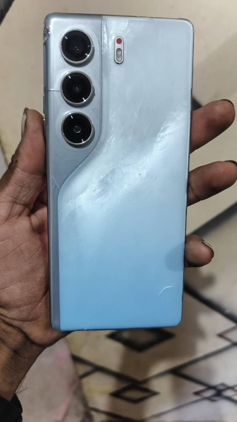 Tecno CAMON 40 0