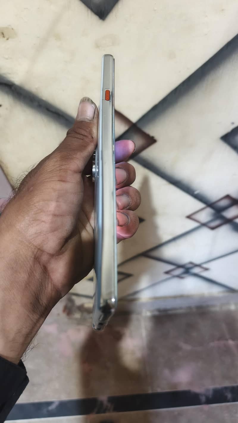 Tecno CAMON 40 4