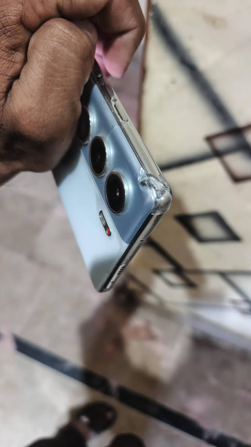 Tecno CAMON 40 6