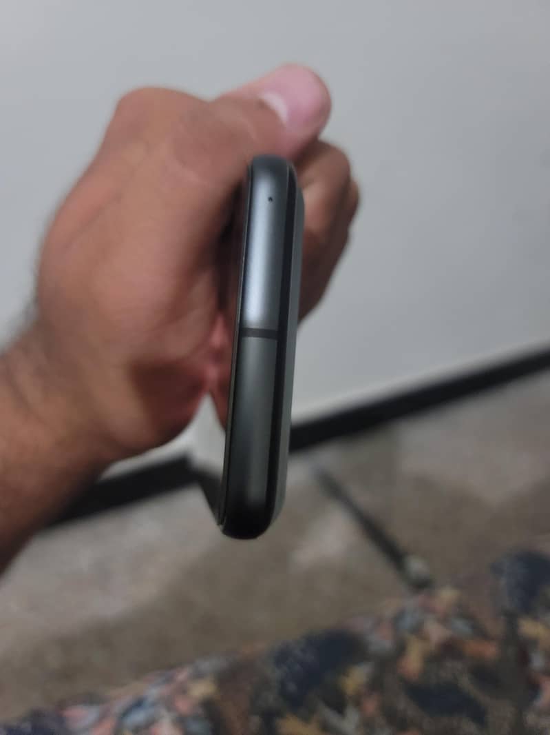 Google Pixel 8 5