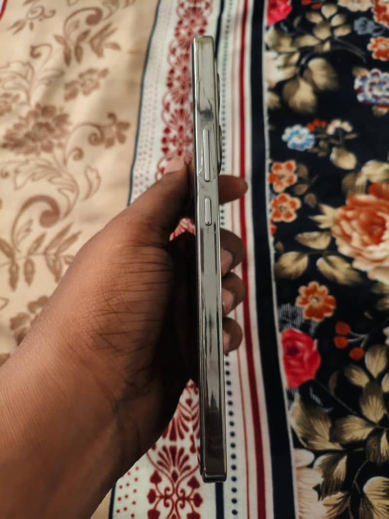 Infinix note 40 5