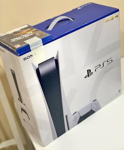 PS5 console disc edition, UAE model, 1TB