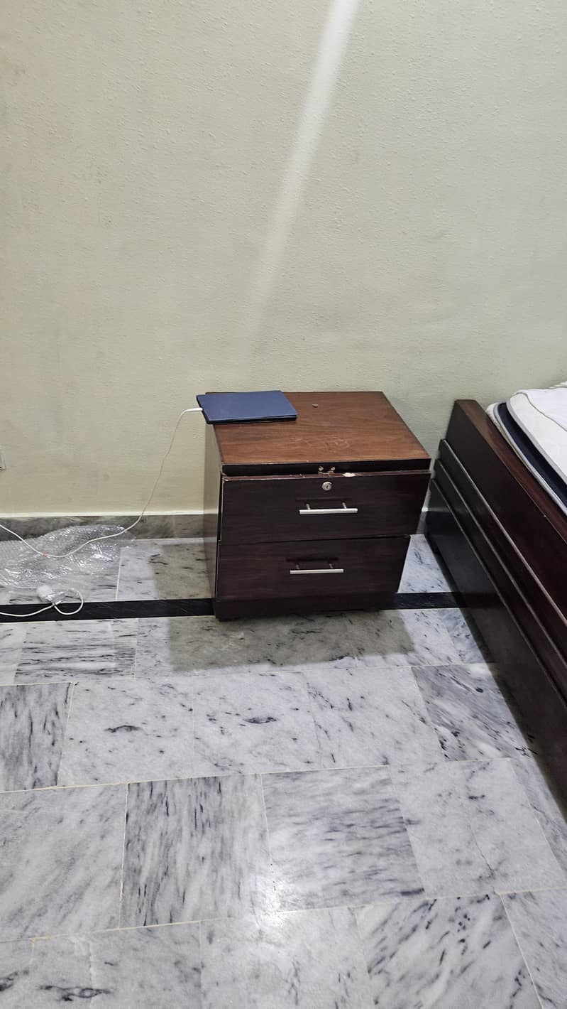 bed side table and dressing table 1