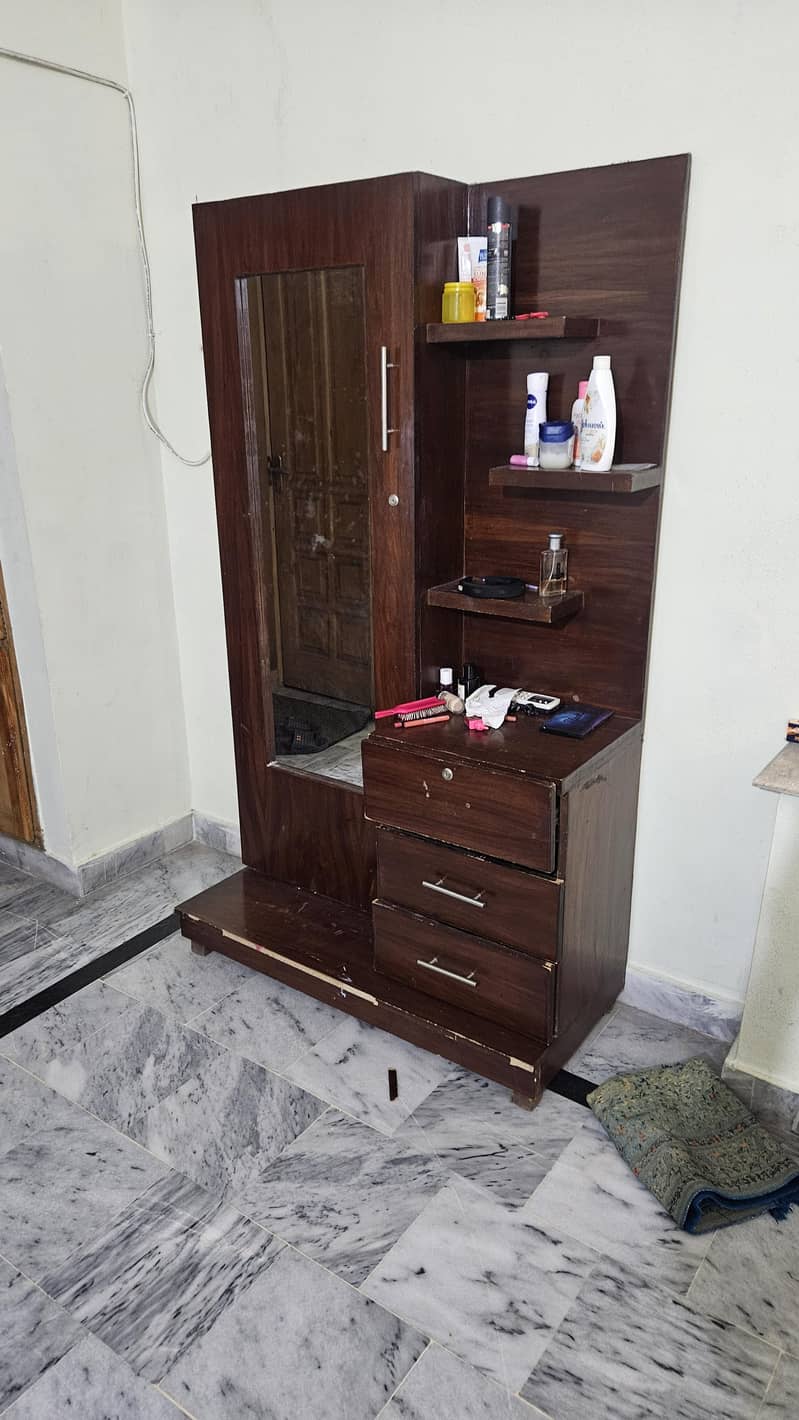 bed side table and dressing table 3
