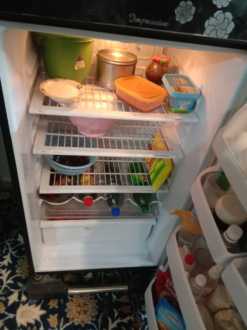 Waves Outclass New condition Refrigerators 2