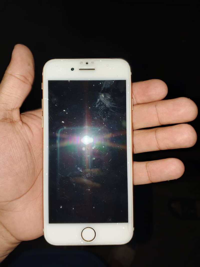 Apple iPhone 8 1