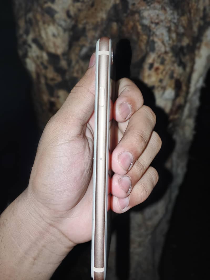 Apple iPhone 8 2