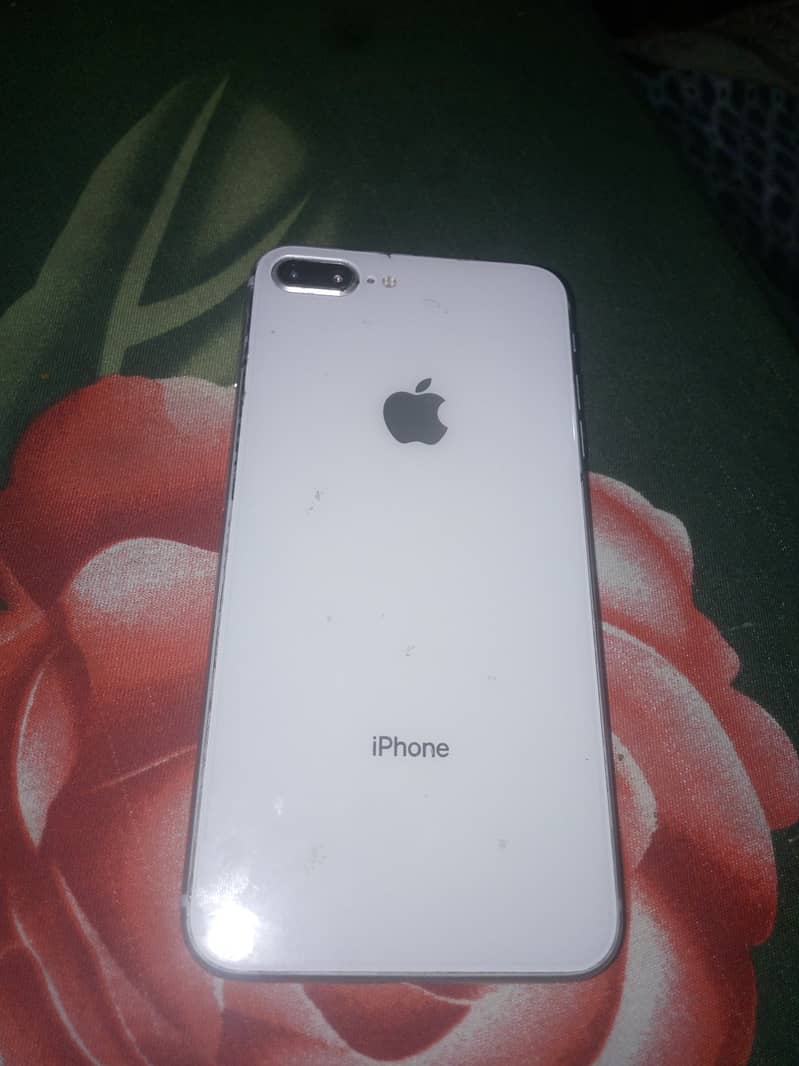 Apple iPhone 8 Plus 2