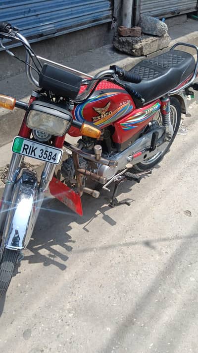 20 model ha  Rawalpindi number ha engine bilkl ok ha