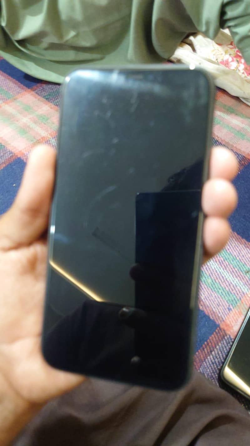 iPhone 11 1