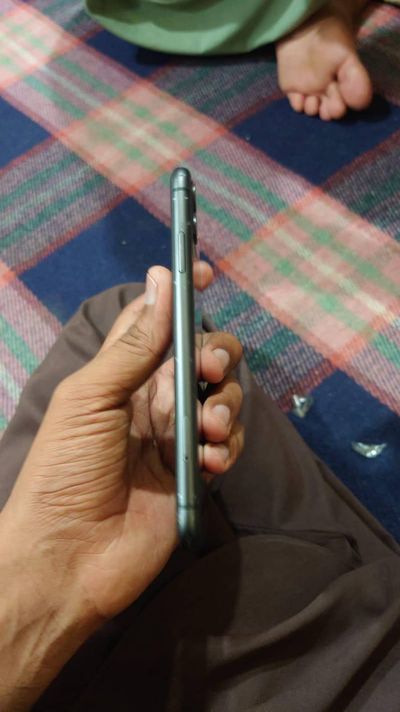 iPhone 11 2