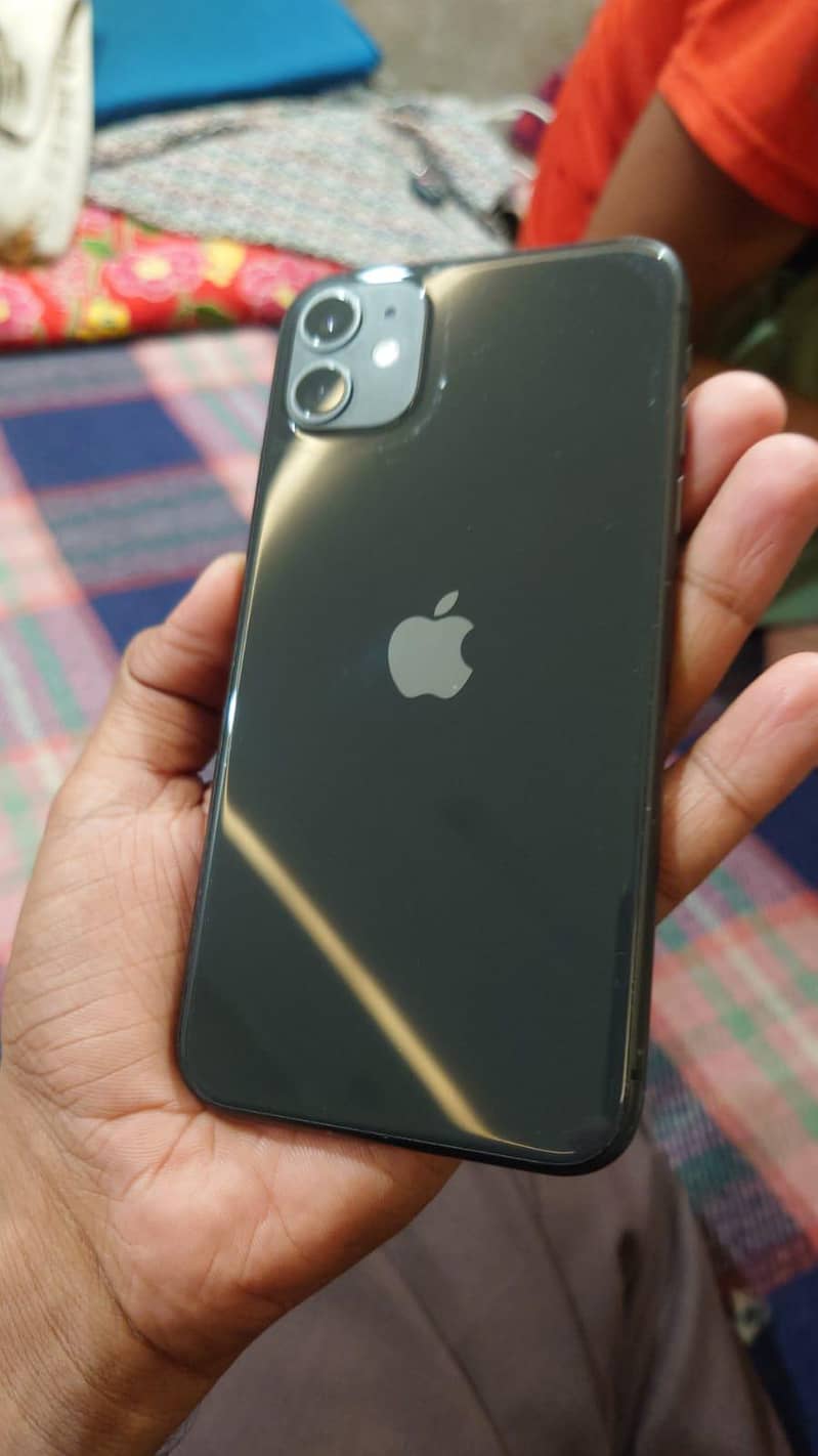 iPhone 11 5