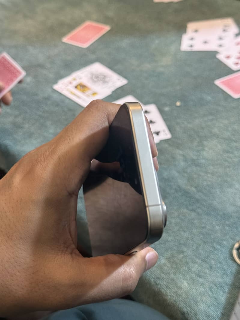 Apple iPhone 15 Pro Max 3