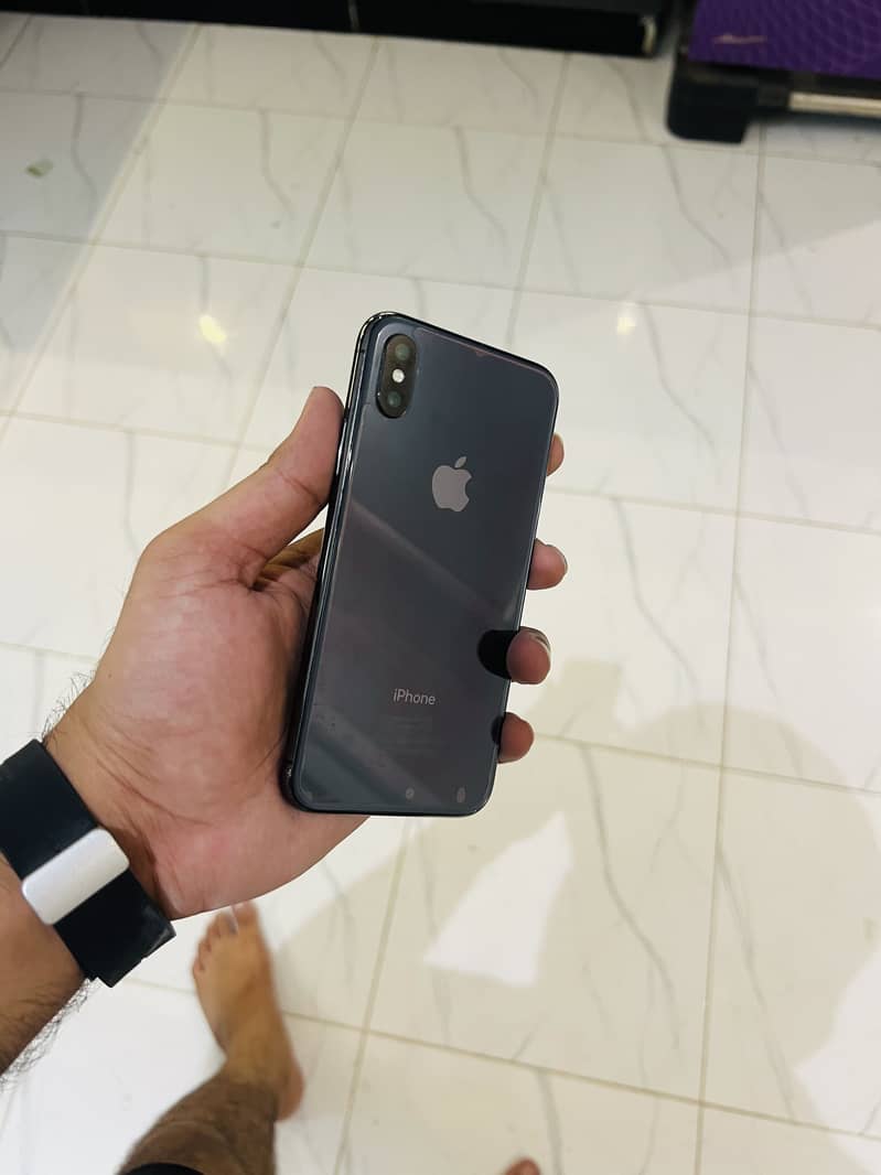 Apple iPhone X 3