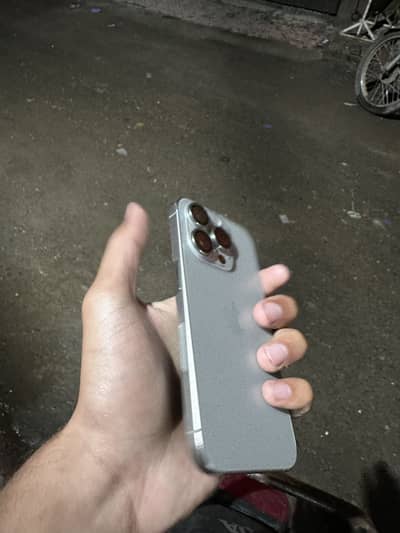 Apple iPhone 15 Pro