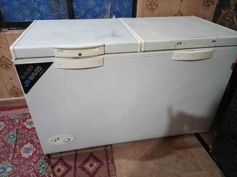 waves 2 door freezer 0
