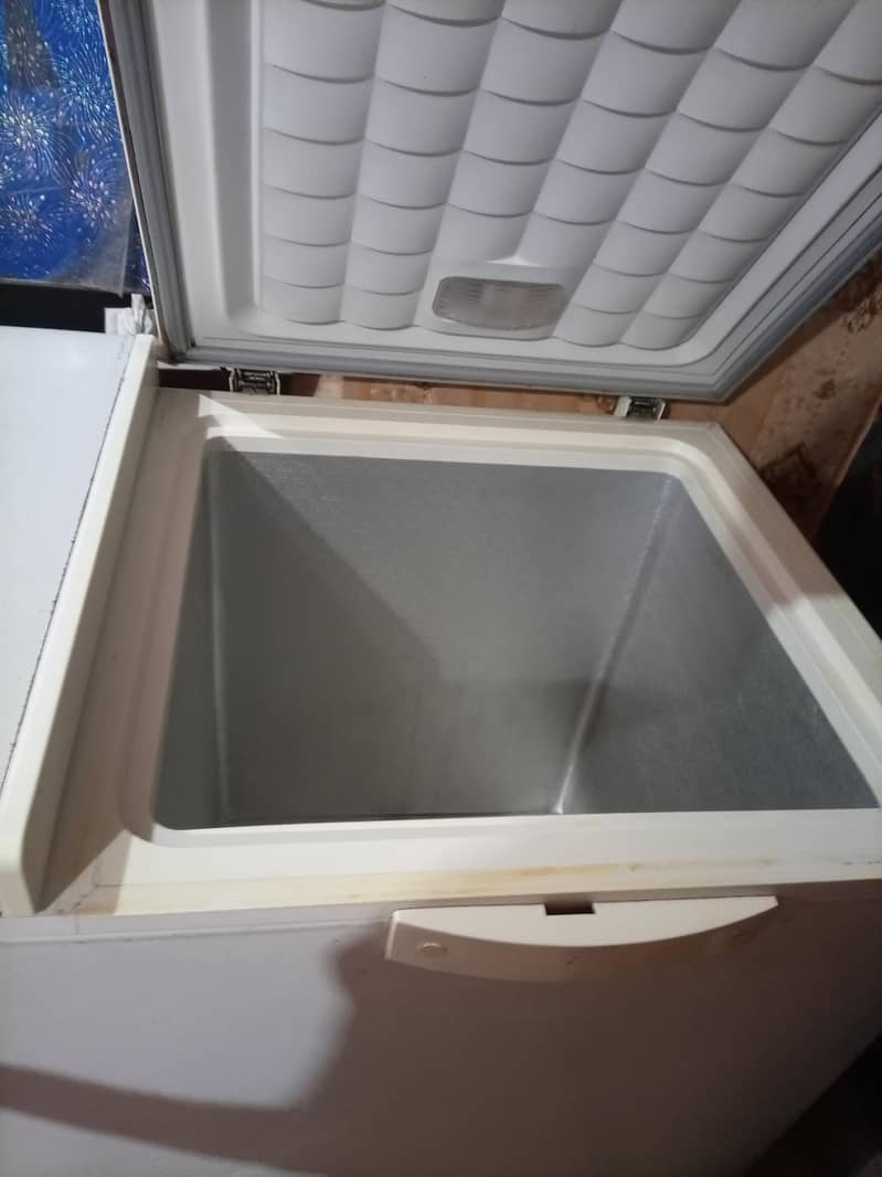 waves 2 door freezer 2