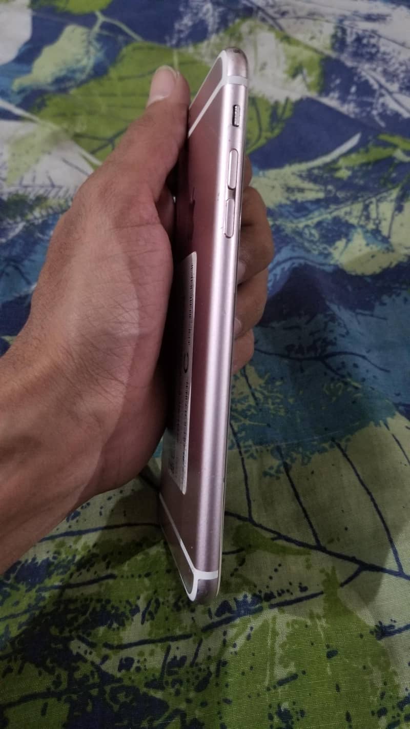 Apple iPhone 6S Plus 1
