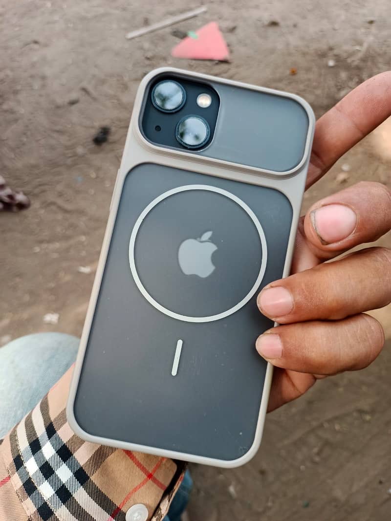 Apple iPhone 13 0