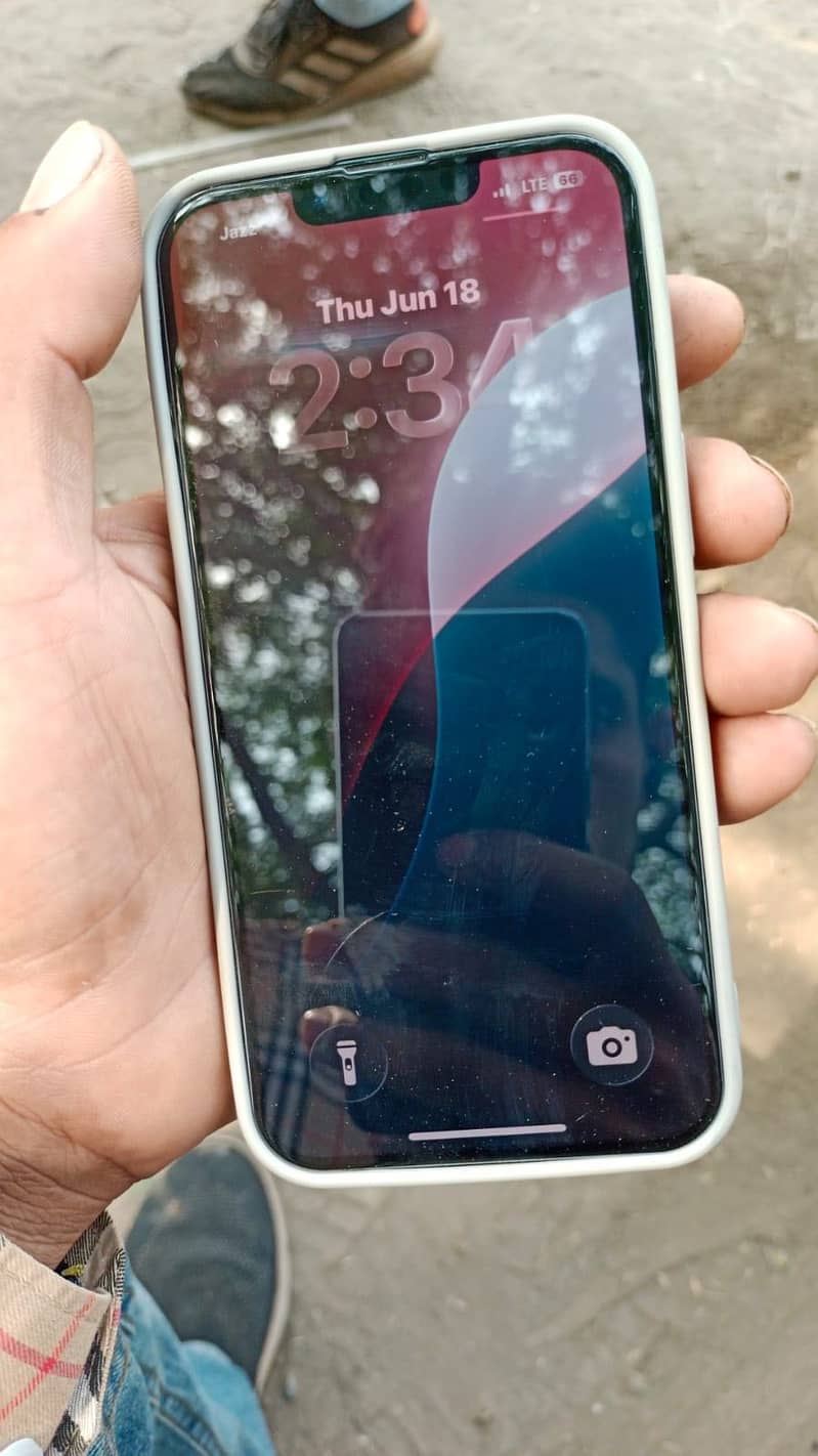 Apple iPhone 13 1
