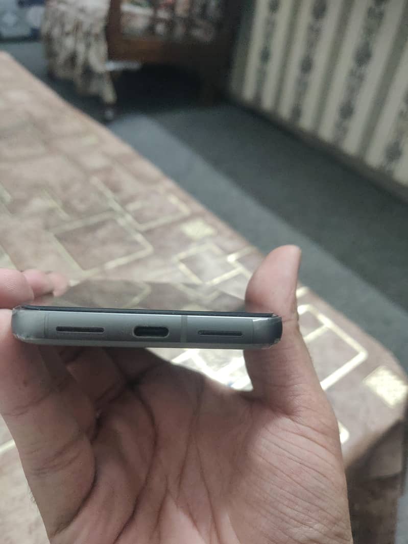 Google Pixel 8 2