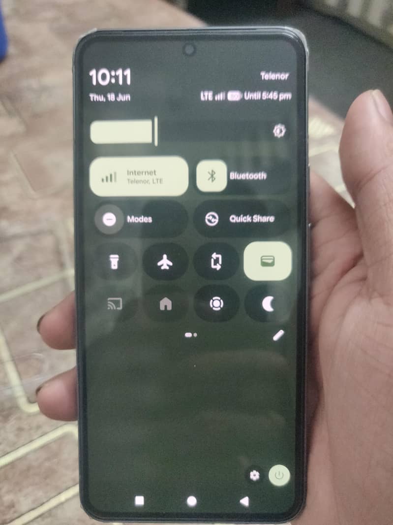 Google Pixel 8 5
