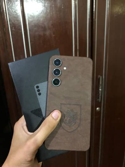 Samsung Mobile S24 fE