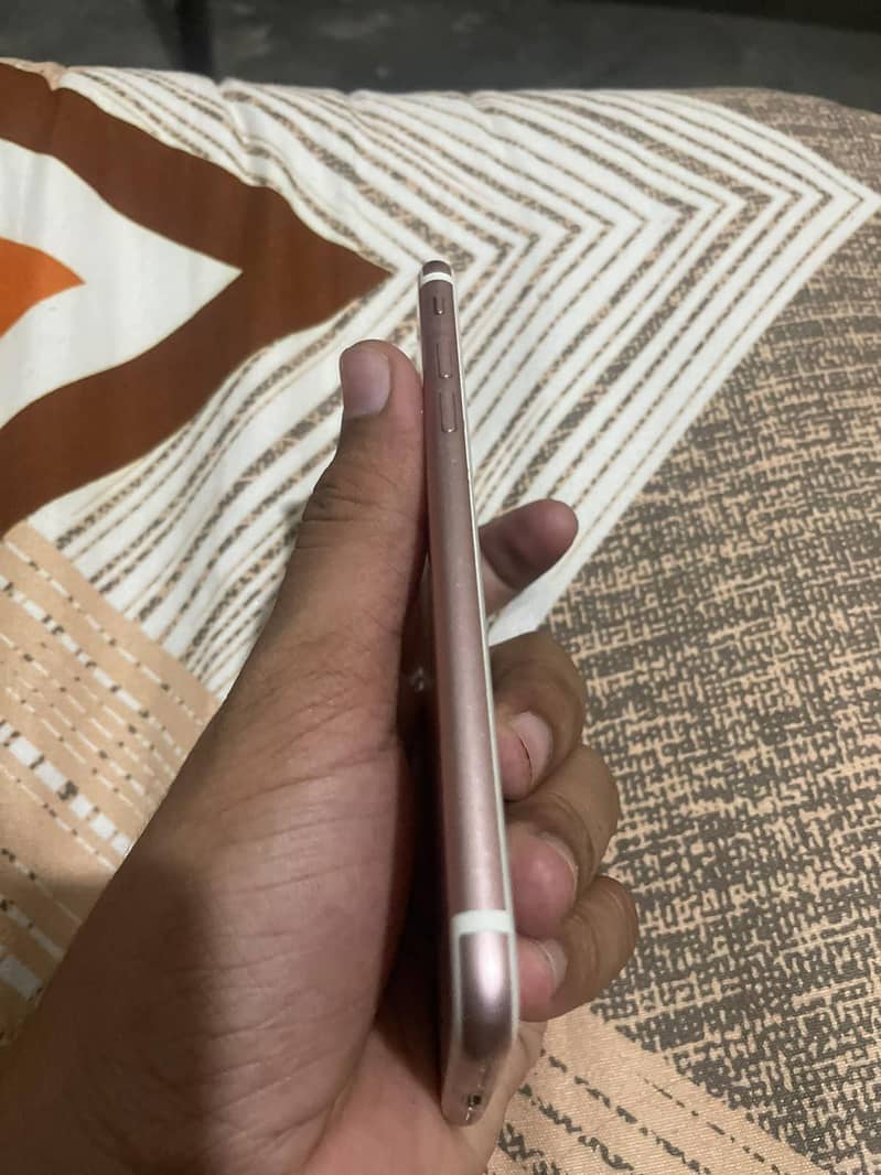 Apple iPhone 7 5