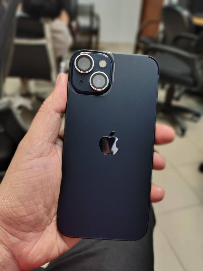 Apple iPhone 13 0