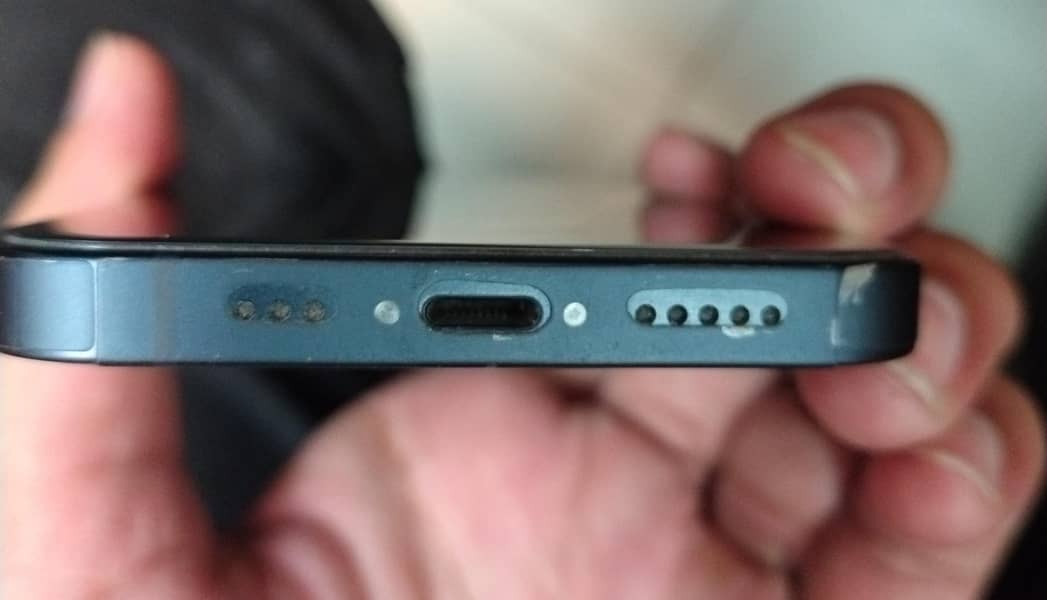Apple iPhone 13 4