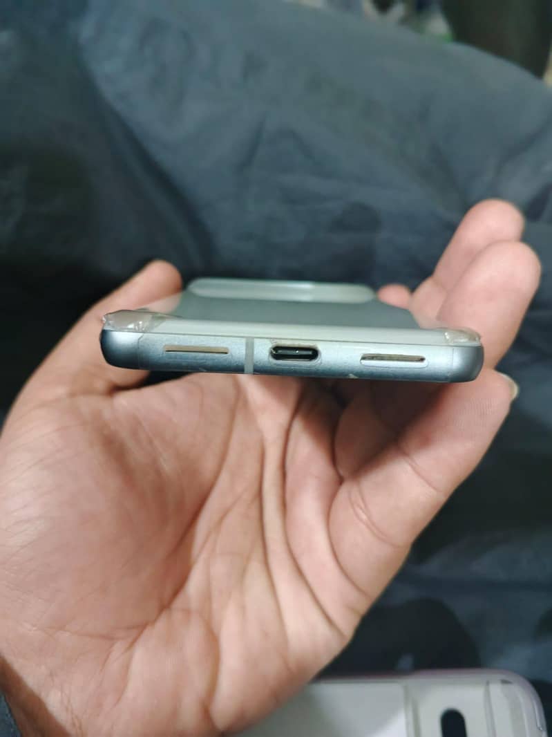 Google Pixel 8 2