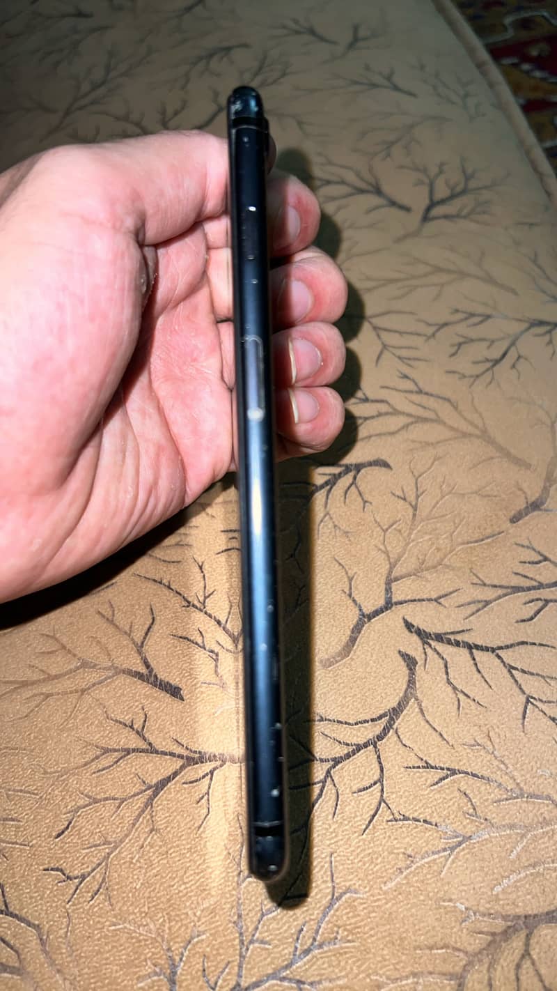 Apple iPhone 7 Plus 1